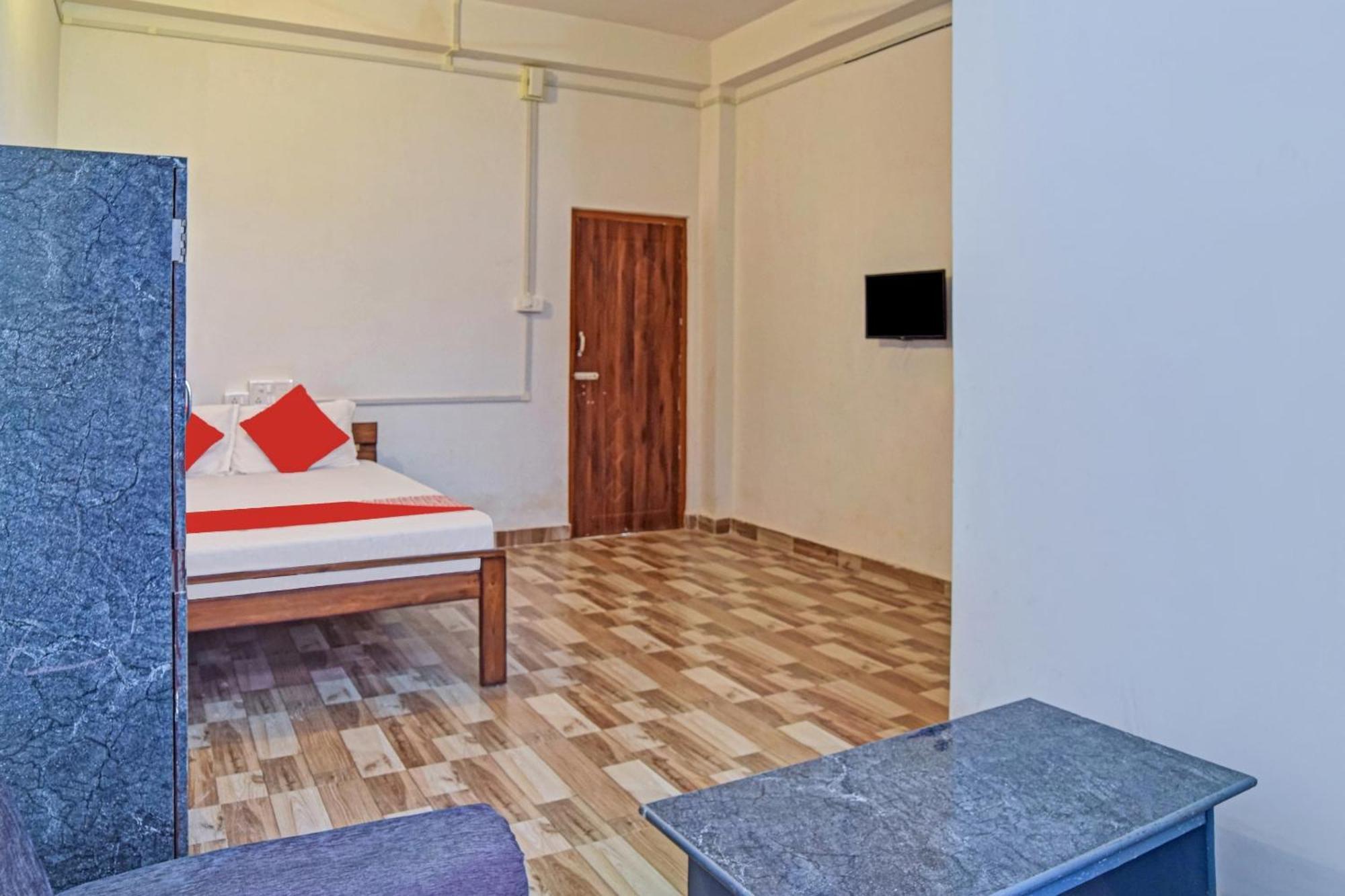 Spot On Jp Guest House Kaharpara Bagian luar foto