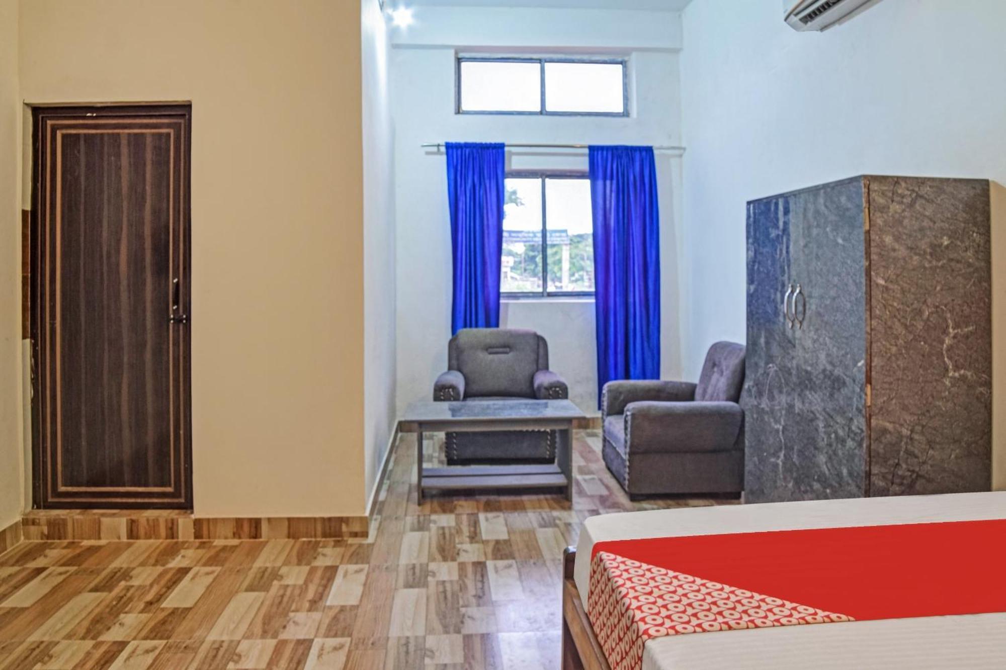 Spot On Jp Guest House Kaharpara Bagian luar foto