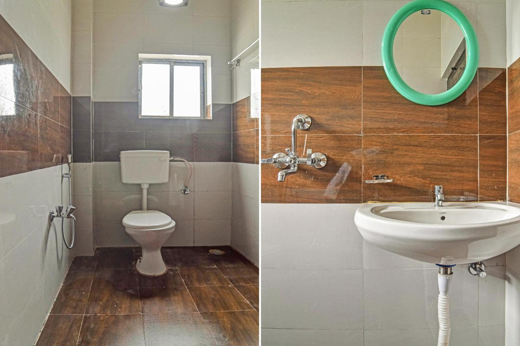 Spot On Jp Guest House Kaharpara Bagian luar foto